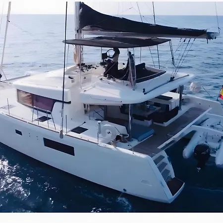 Catamaran Last Call *