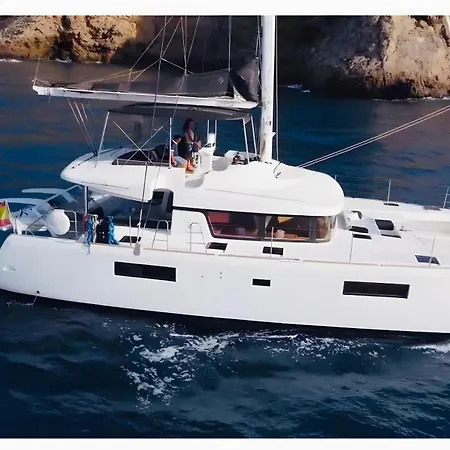 Botel Catamaran Last Call *